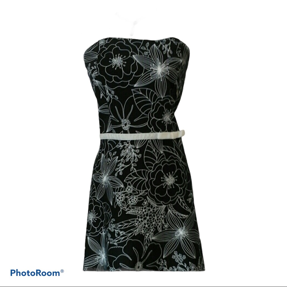 Blush Strapless Black White Floral Dress‎